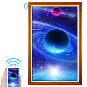 Pantalla Digital con Marco de Madera para Pared – Táctil o No Táctil | Android o Windows (32” a 55”)